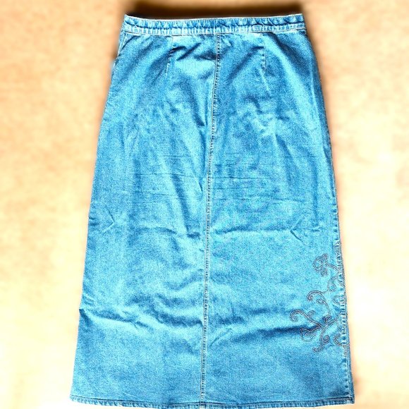 Denim&Co Denim Skirt (Sz 16, 37" L) Button Front Slit ~ Embr. Dot Swirl Design - Picture 2 of 14